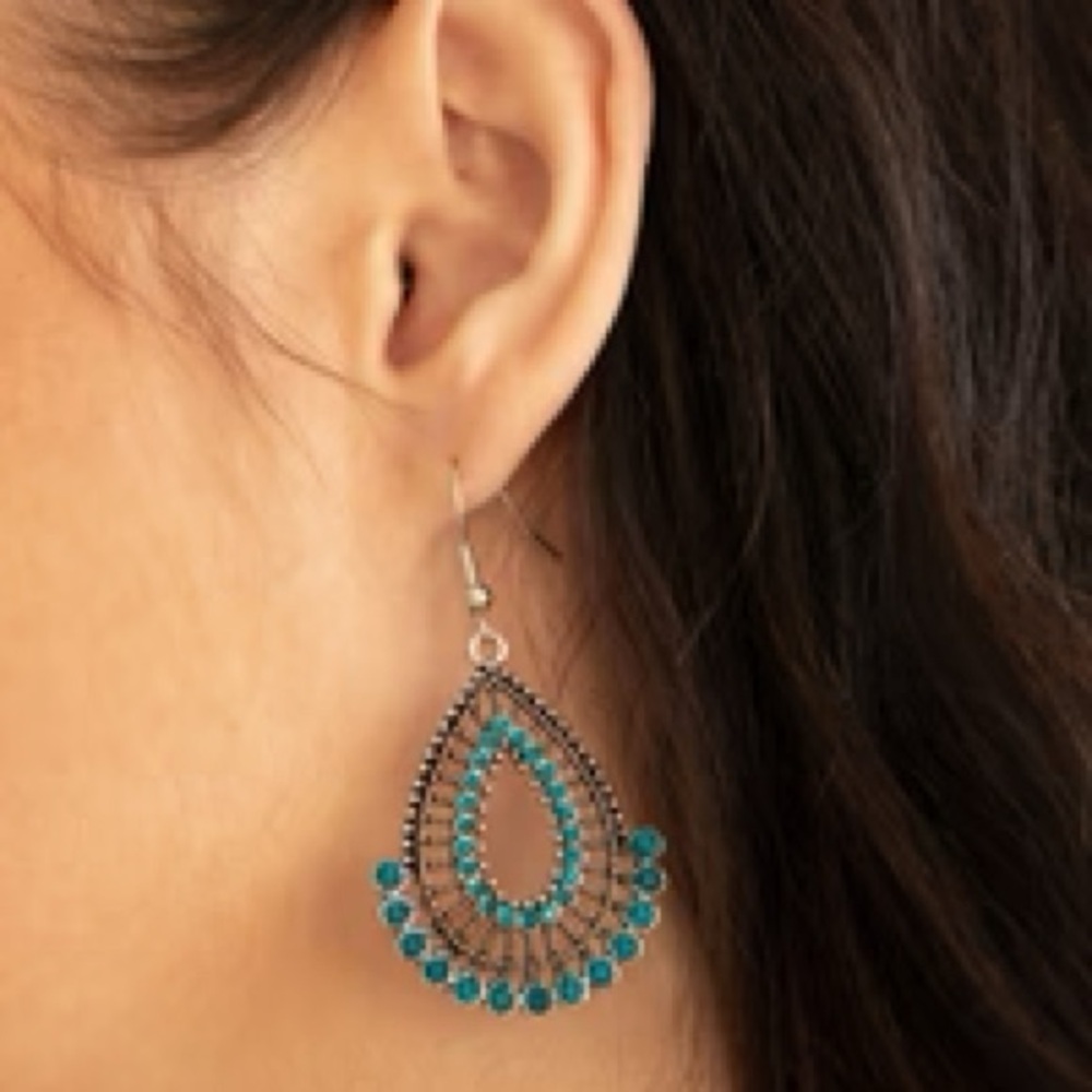 Paparazzi Castle Collection Blue Earrings NWOT - Picture 2 of 7